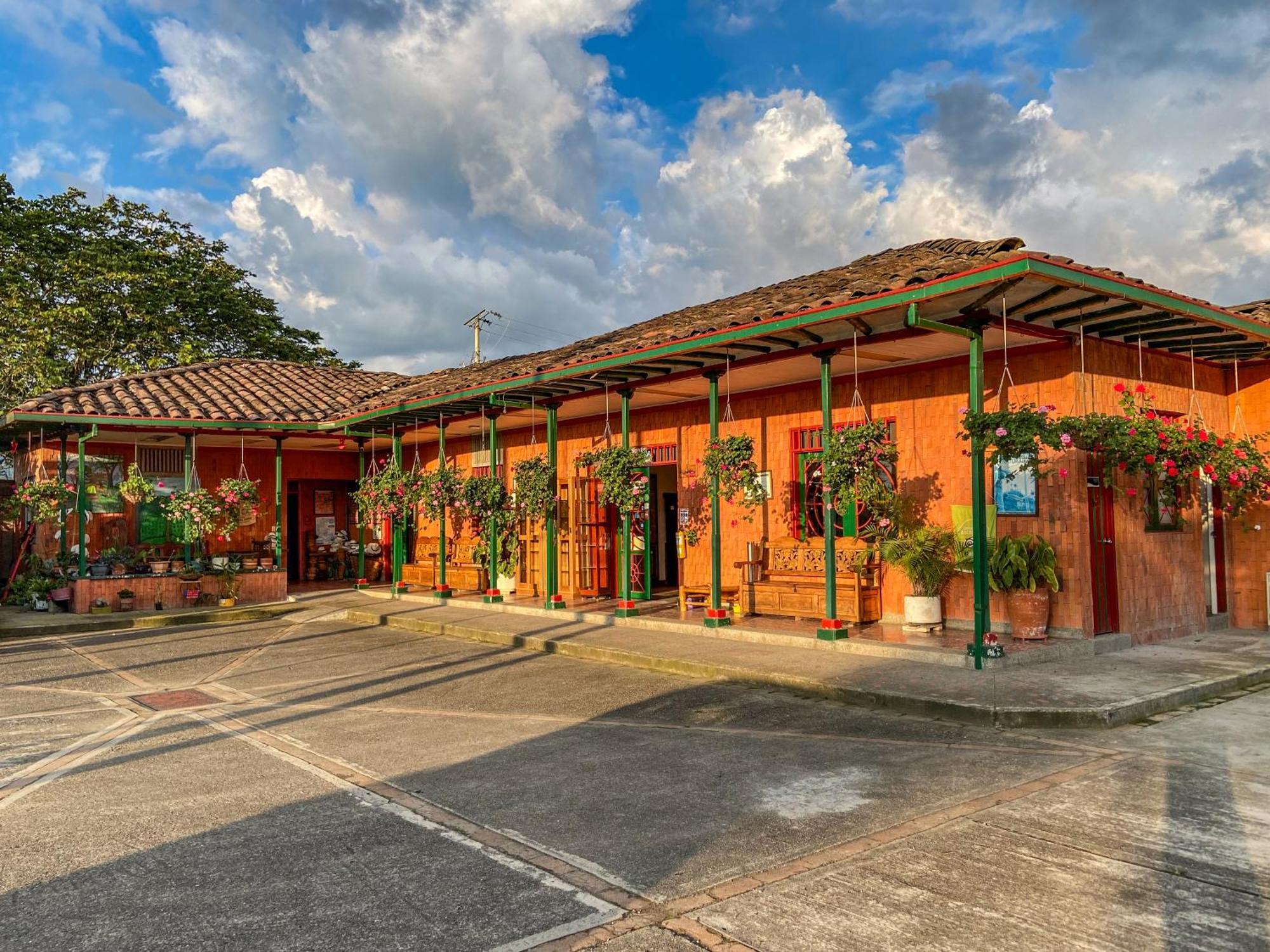 Finca Del Cafe - Casa Typica サンタ・ロサ・デ・カバル エクステリア 写真
