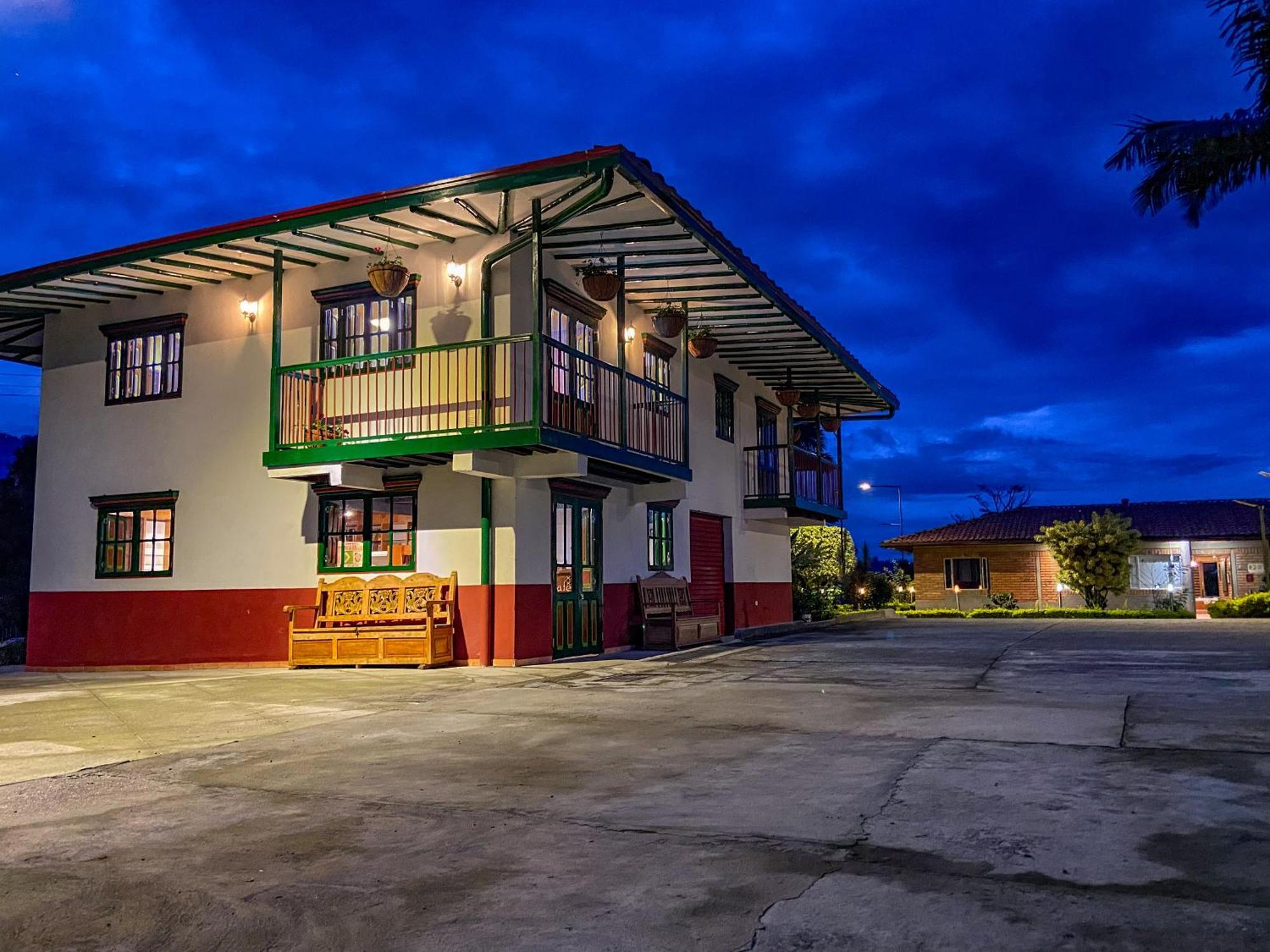 Finca Del Cafe - Casa Typica サンタ・ロサ・デ・カバル エクステリア 写真